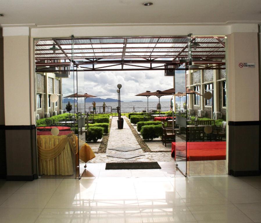 Hotel Bumi Asih Pandan Beach Resort Sibolga Exterior photo